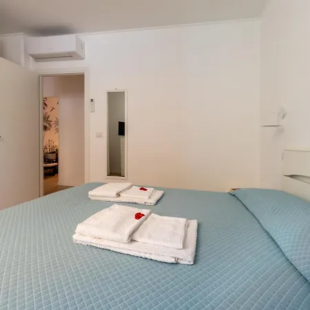 Goethe 51 Comodo Alle Spiagge E Al Centro * 圣雷默